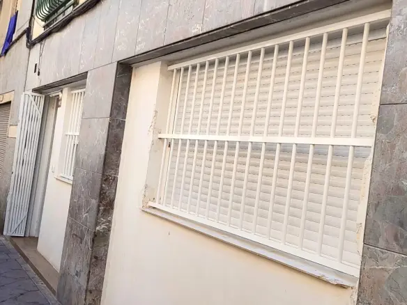 1-bedroom Commercial Unit In Elche, Spain (150 M²)