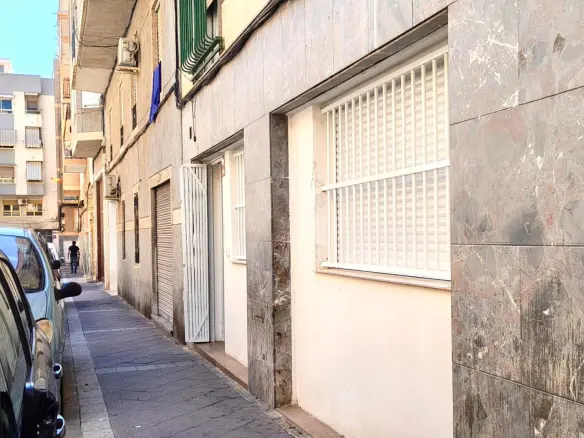 1-bedroom Commercial Unit In Elche, Spain (150 M²)
