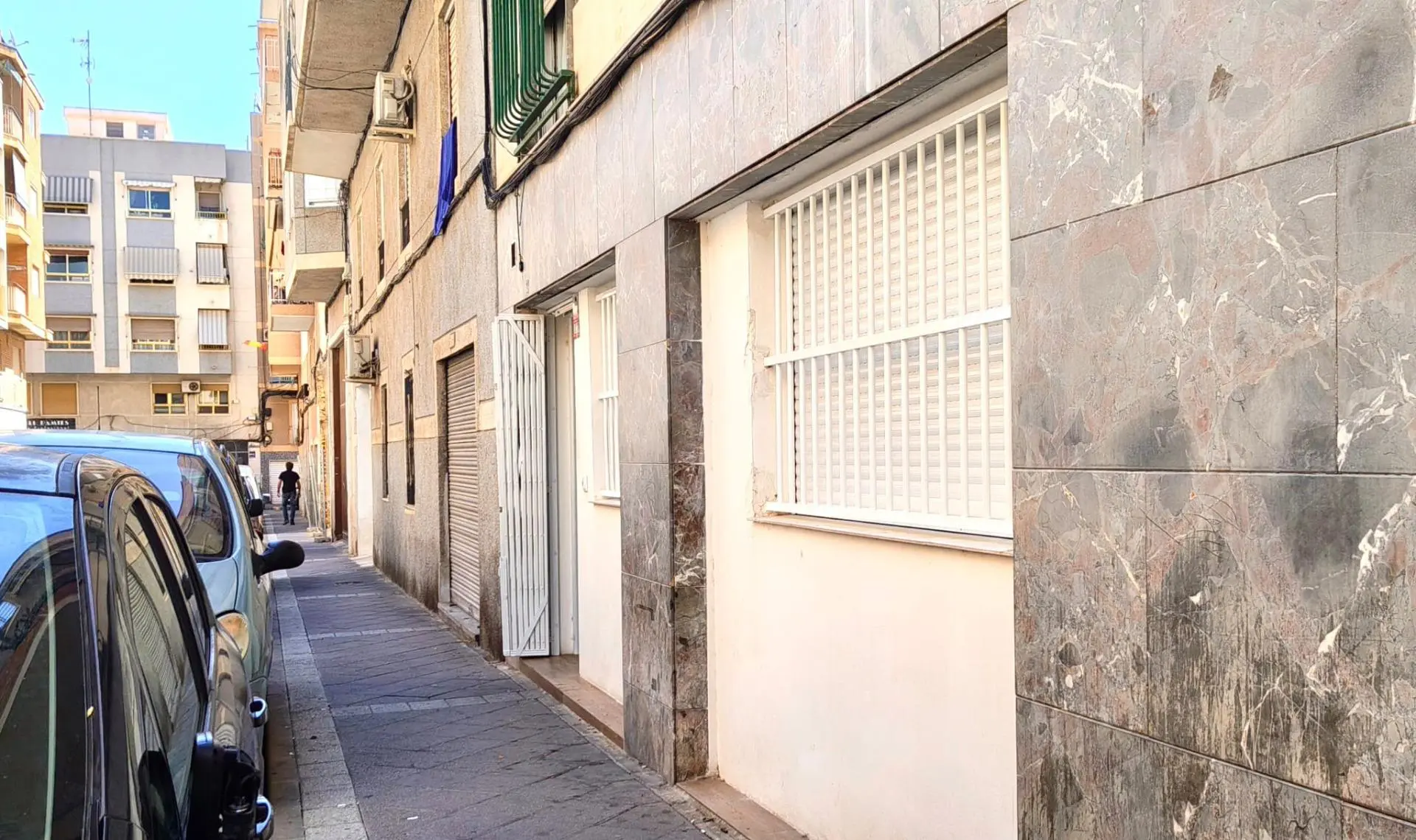 Commercial Unit Of 150 M² In Elche, Spain