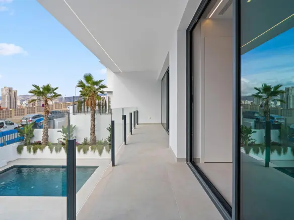 3-bedroom Villa In Benidorm, Spain (386 M²)
