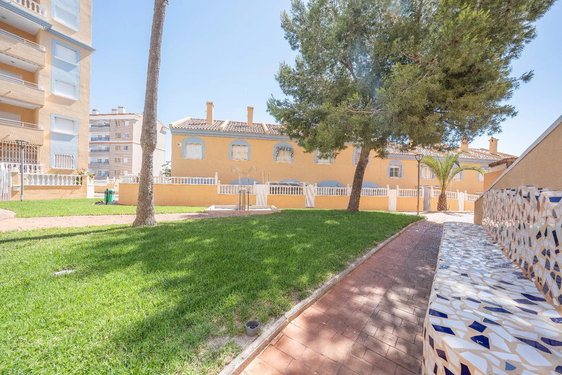 Bungalow Of 60 M² In Arenales Del Sol, Spain