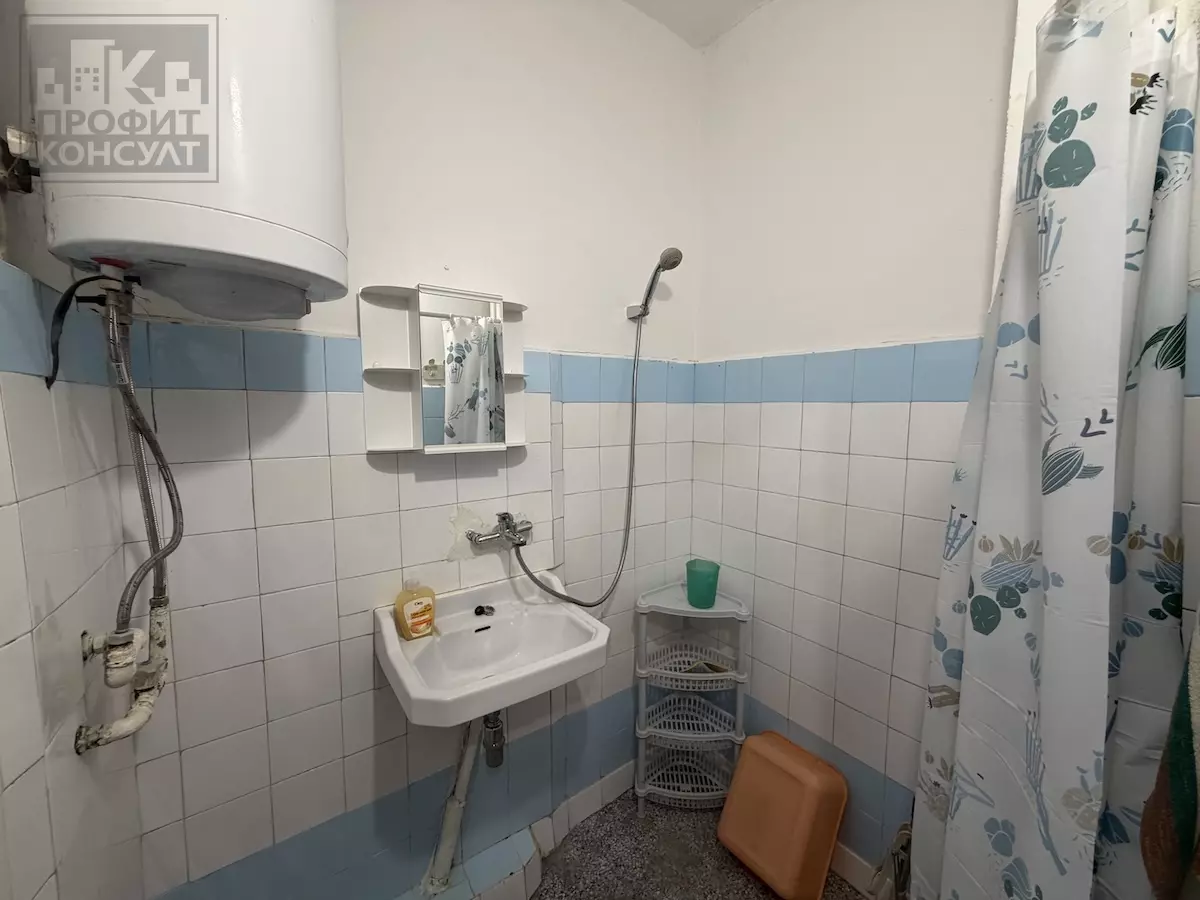 Two-room Apartment Of 35 M² With South Facing In Near The Sports Hall