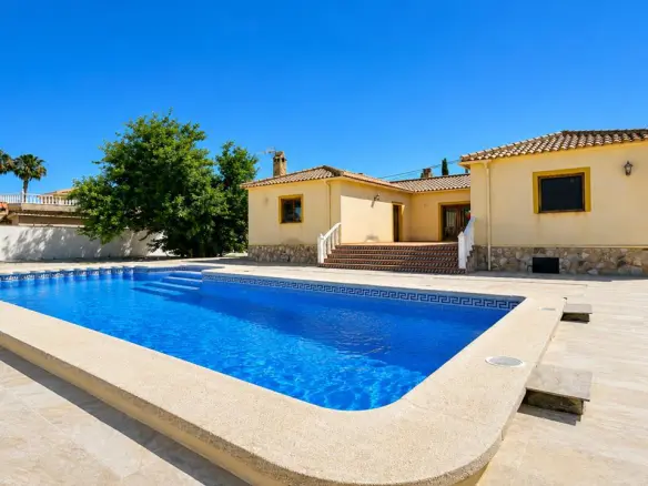Villa Of 162 M² In Catral, Spain