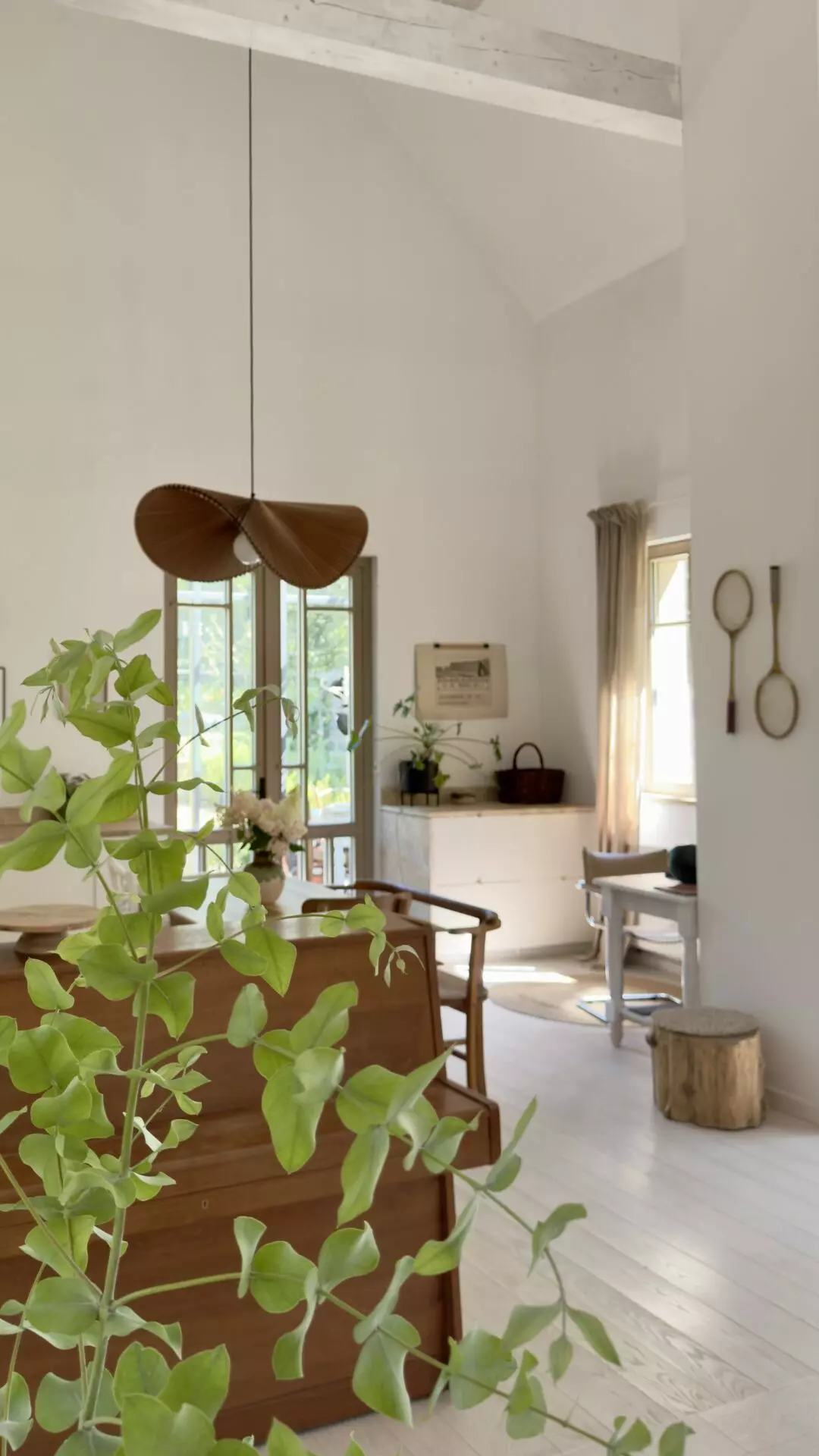 House Of 1800 M² With Off-grid Features In Káli Basin