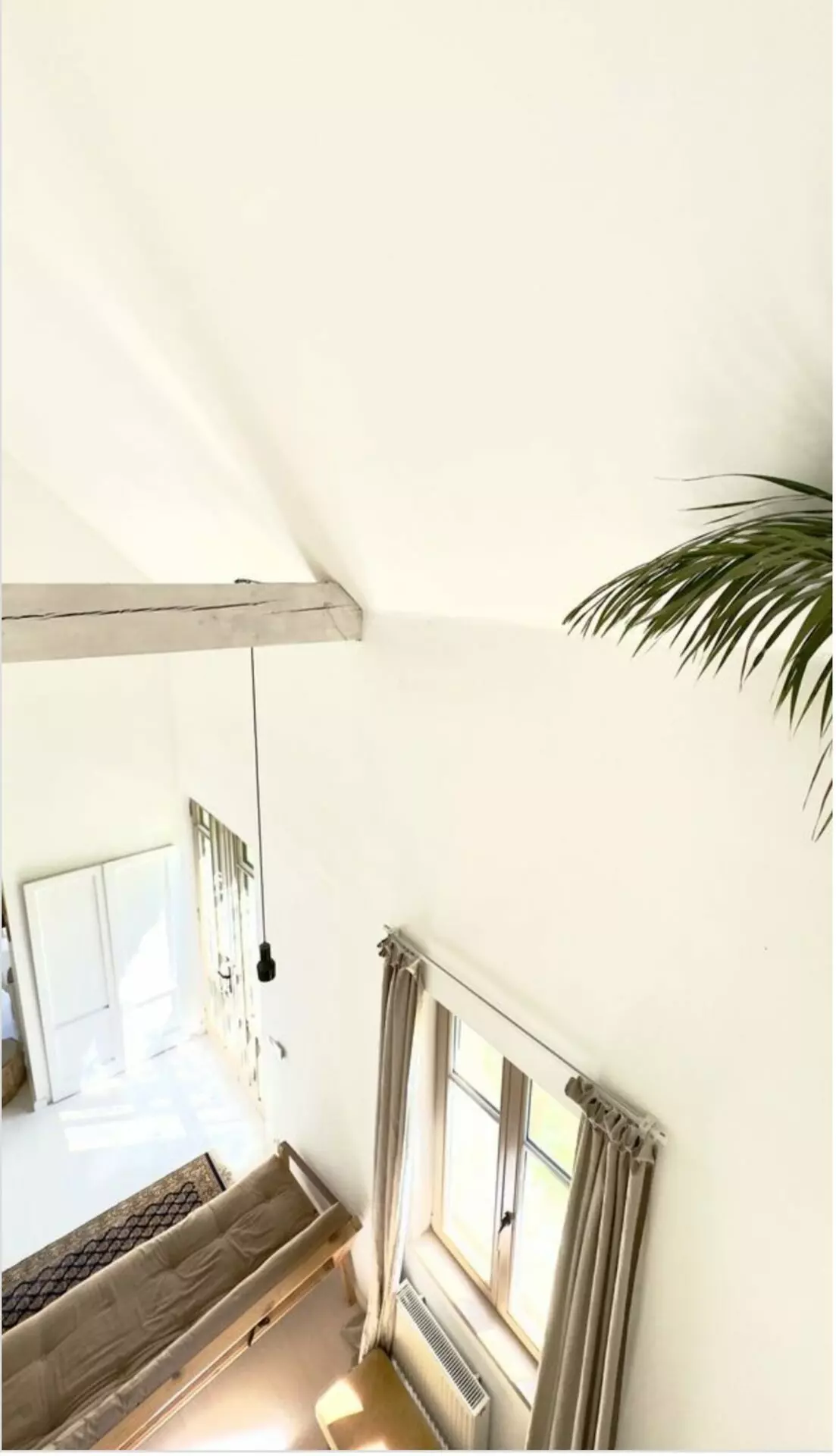House Of 1800 M² With Off-grid Features In Káli Basin