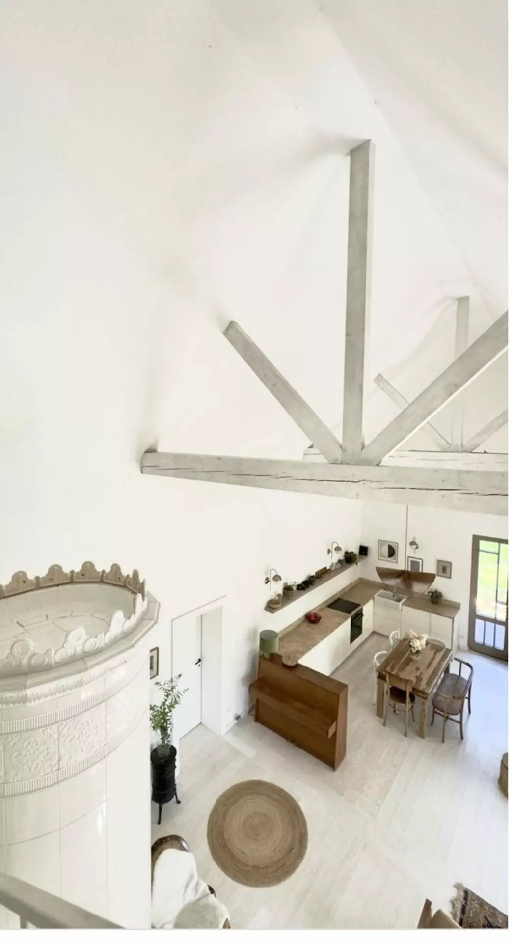 House Of 1800 M² With Off-grid Features In Káli Basin