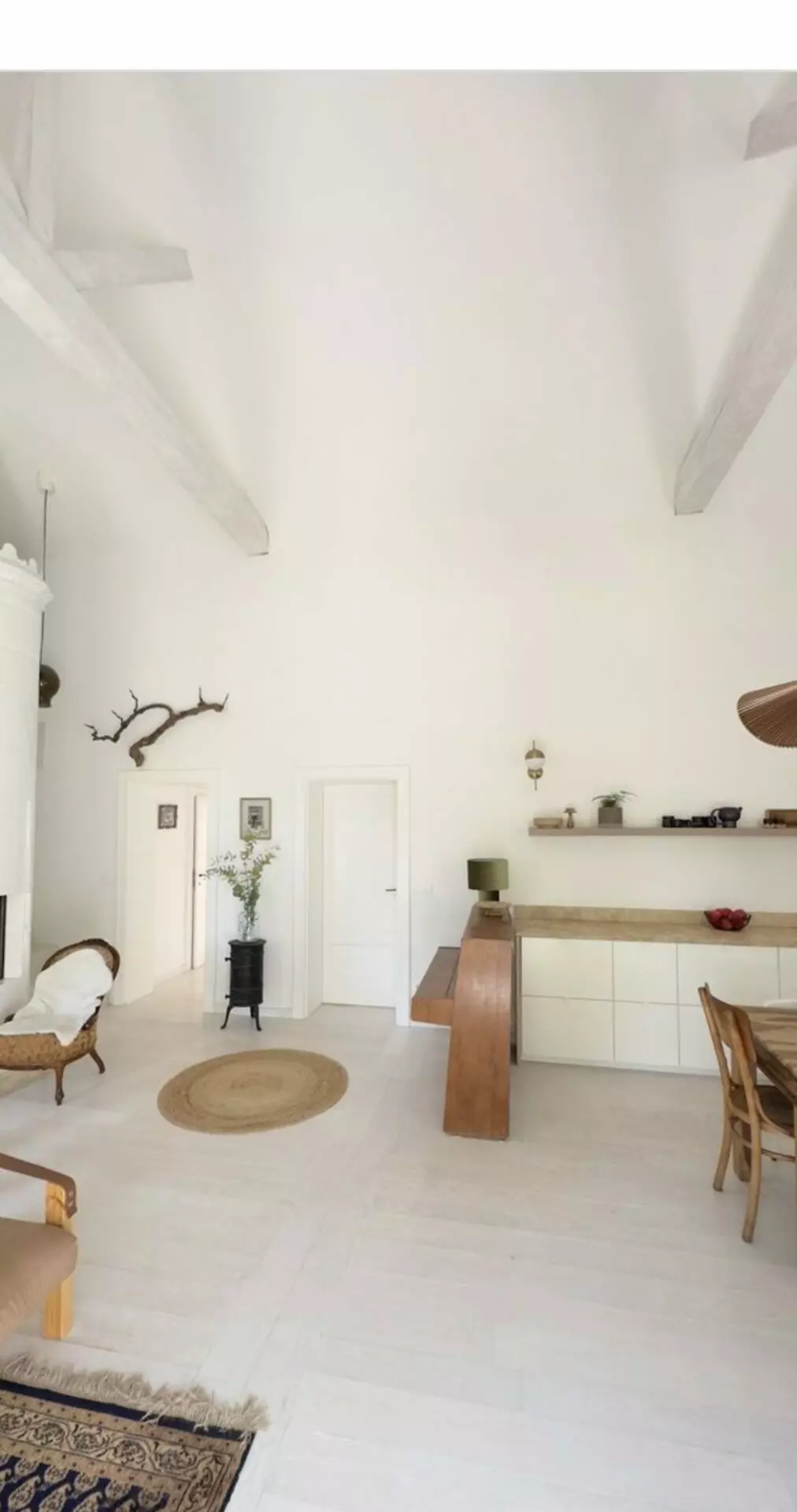 House Of 1800 M² With Off-grid Features In Káli Basin