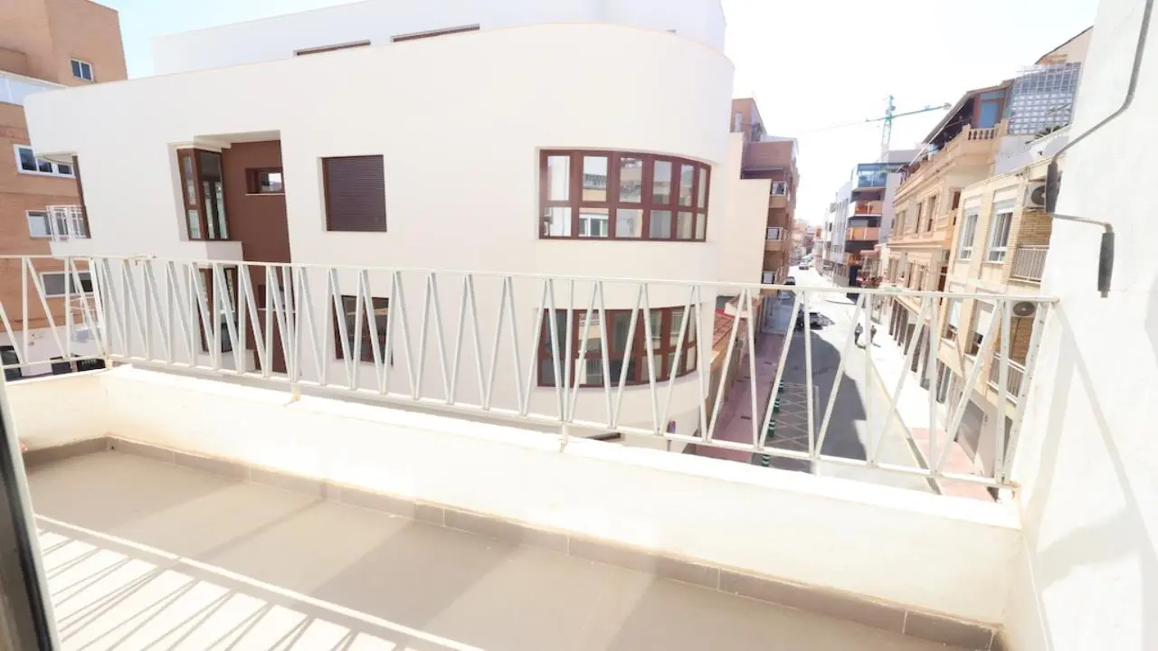 Apartment Of 105 M² In Torrevieja, Spain
