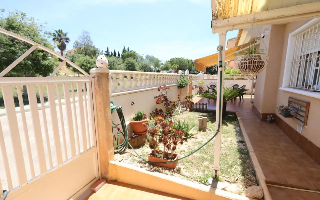 Villa Of 98 M² In Punta Prima, Spain