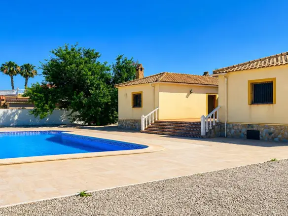 Villa Of 162 M² In Catral, Spain