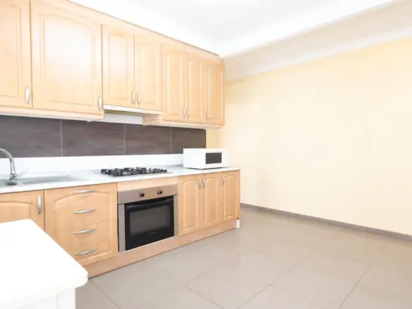 Apartment Of 105 M² In Torrevieja, Spain
