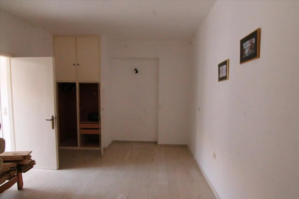 Hotel Of 260 M² With Rooms In Corfu