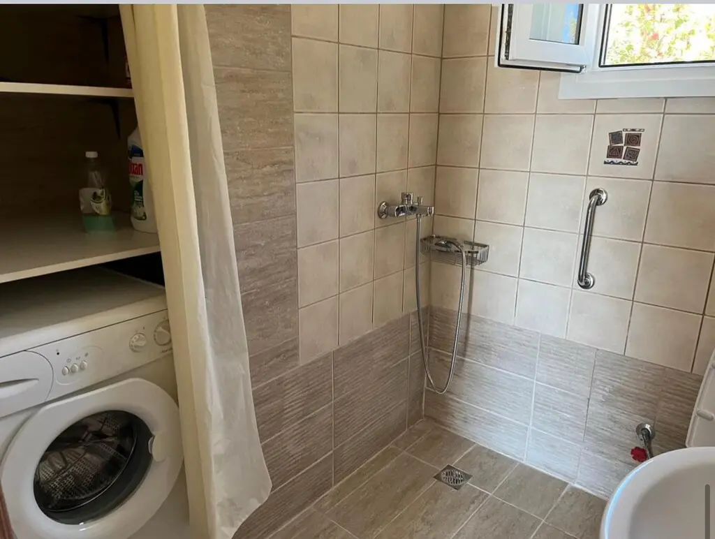 3-bedroom Flat In Kassandra, Greece (90 M²)