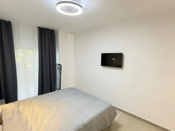 1-bedroom Flat In Alimos, Greece (54 M²)