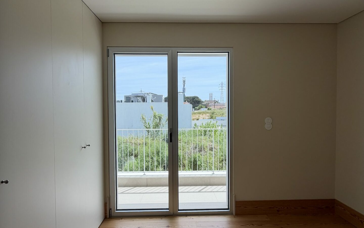 House With 3 Floors T4 + 1 Almada /portugal