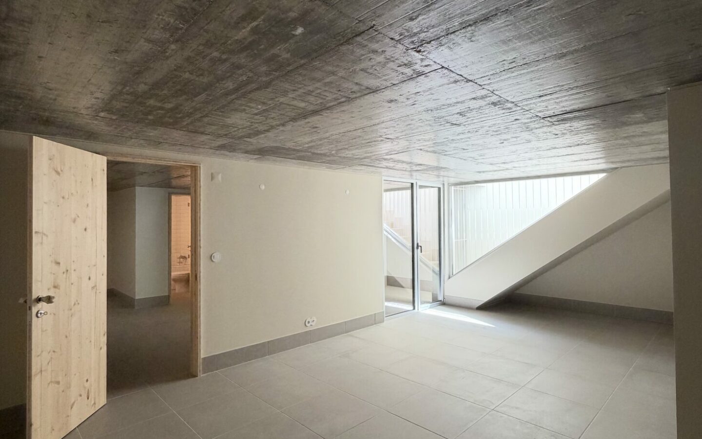 House With 3 Floors T4 + 1 Almada /portugal