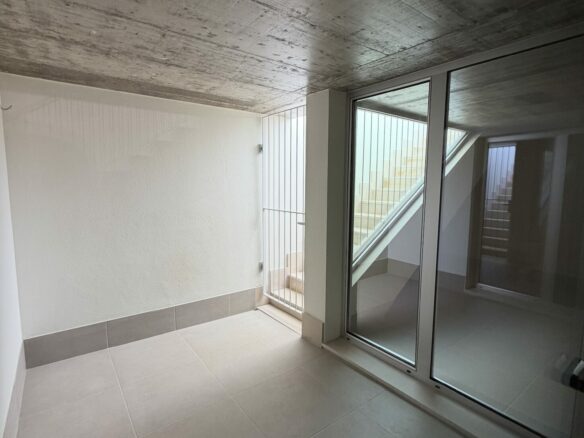 House With 3 Floors T4 + 1 Almada /portugal