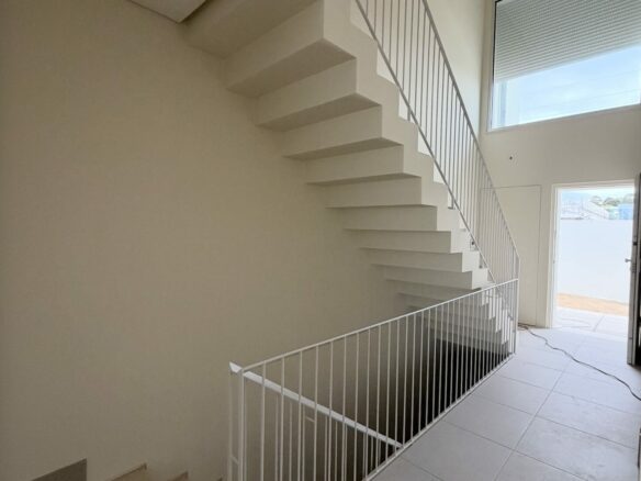 House With 3 Floors T4 + 1 Almada /portugal