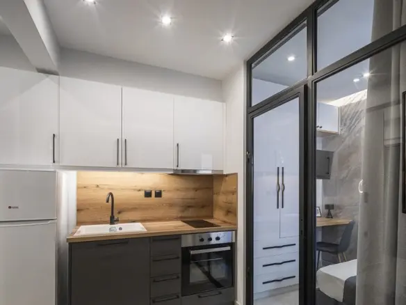 1-bedroom Flat In Center Of Thessaloniki, Greece (30 M²)