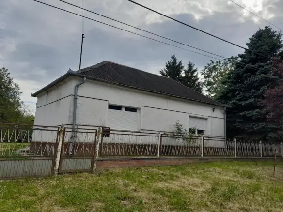 House Of 100 M² With Garden In Rinyaújlak, Somogy