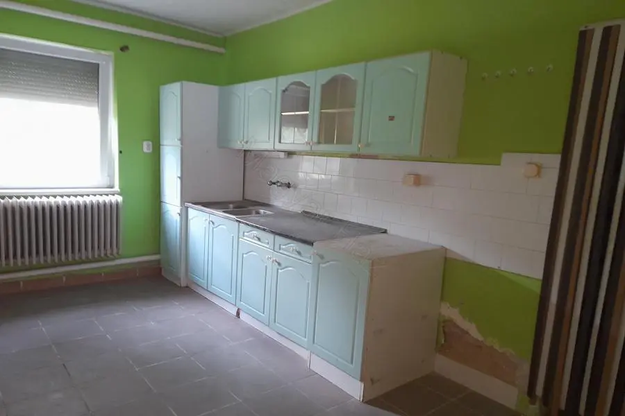 House Of 100 M² With Garden In Rinyaújlak, Somogy