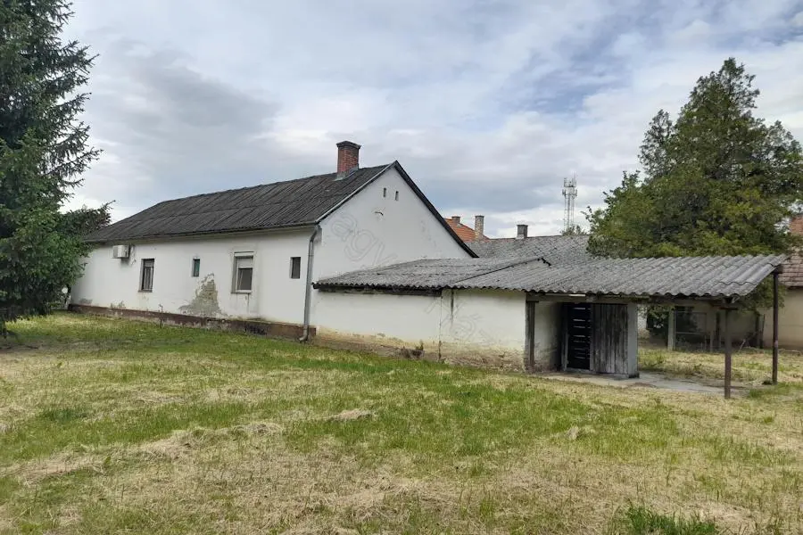 House Of 100 M² With Garden In Rinyaújlak, Somogy