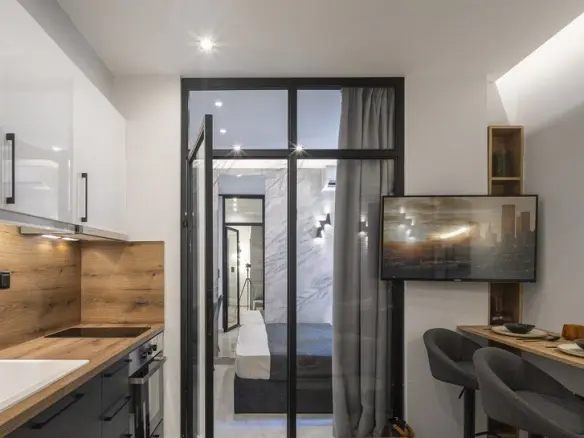 1-bedroom Flat In Center Of Thessaloniki, Greece (30 M²)