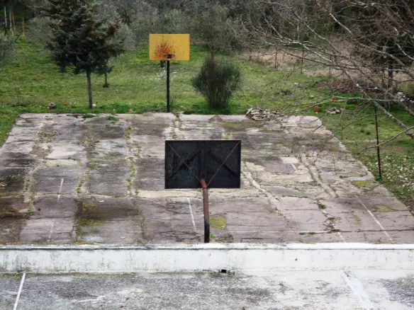 Building In Lagkadas, Greece (1.700 M²)