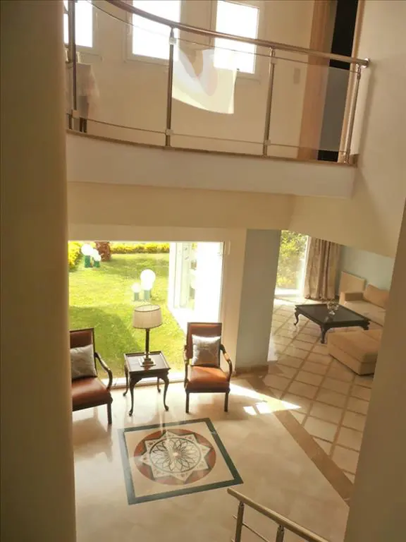 Villa Of 385 M² In Attica