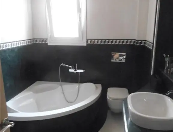 4-bedroom Villa In Markopoulo, Greece (385 M²)