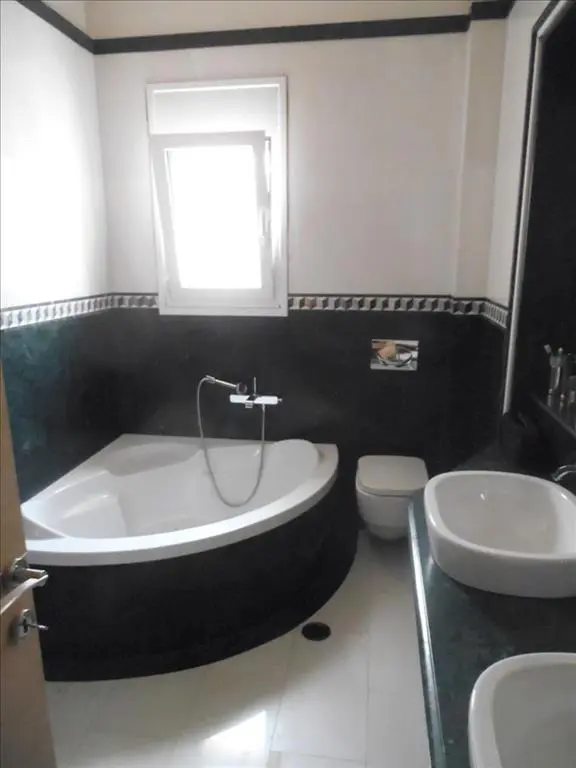 Villa Of 385 M² In Attica