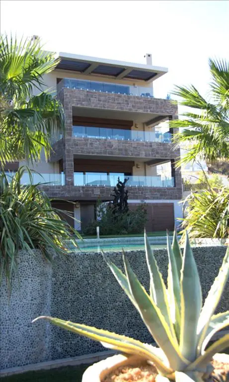 Villa Of 870 M² In Attica