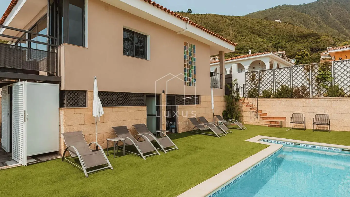 Villa Of 200 M² In La Orotava, Spain