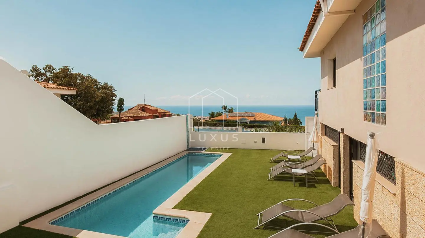Villa Of 200 M² In La Orotava, Spain