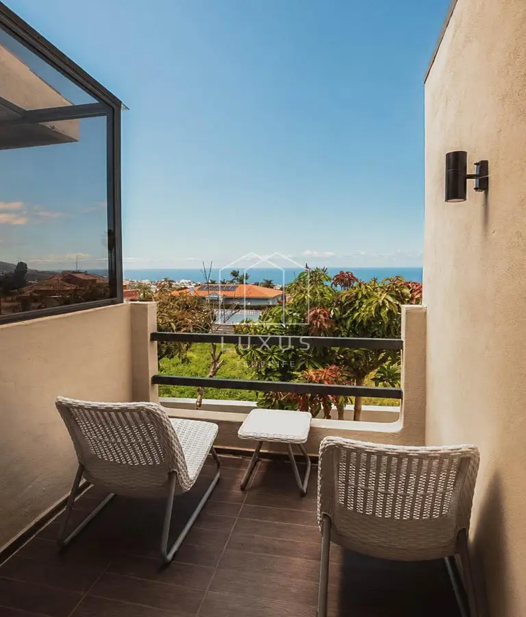 4-bedroom Villa In La Orotava, Spain (200 M²)