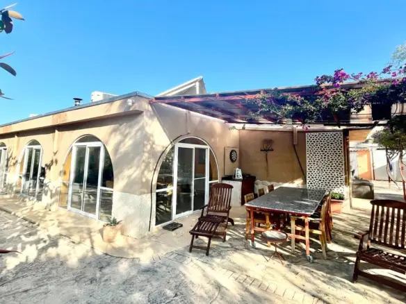 Country House Of 300 M² In Crevillent, Spain