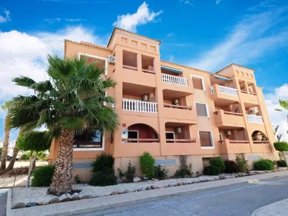 Apartment Of 84 M² In Villamartin, Spain