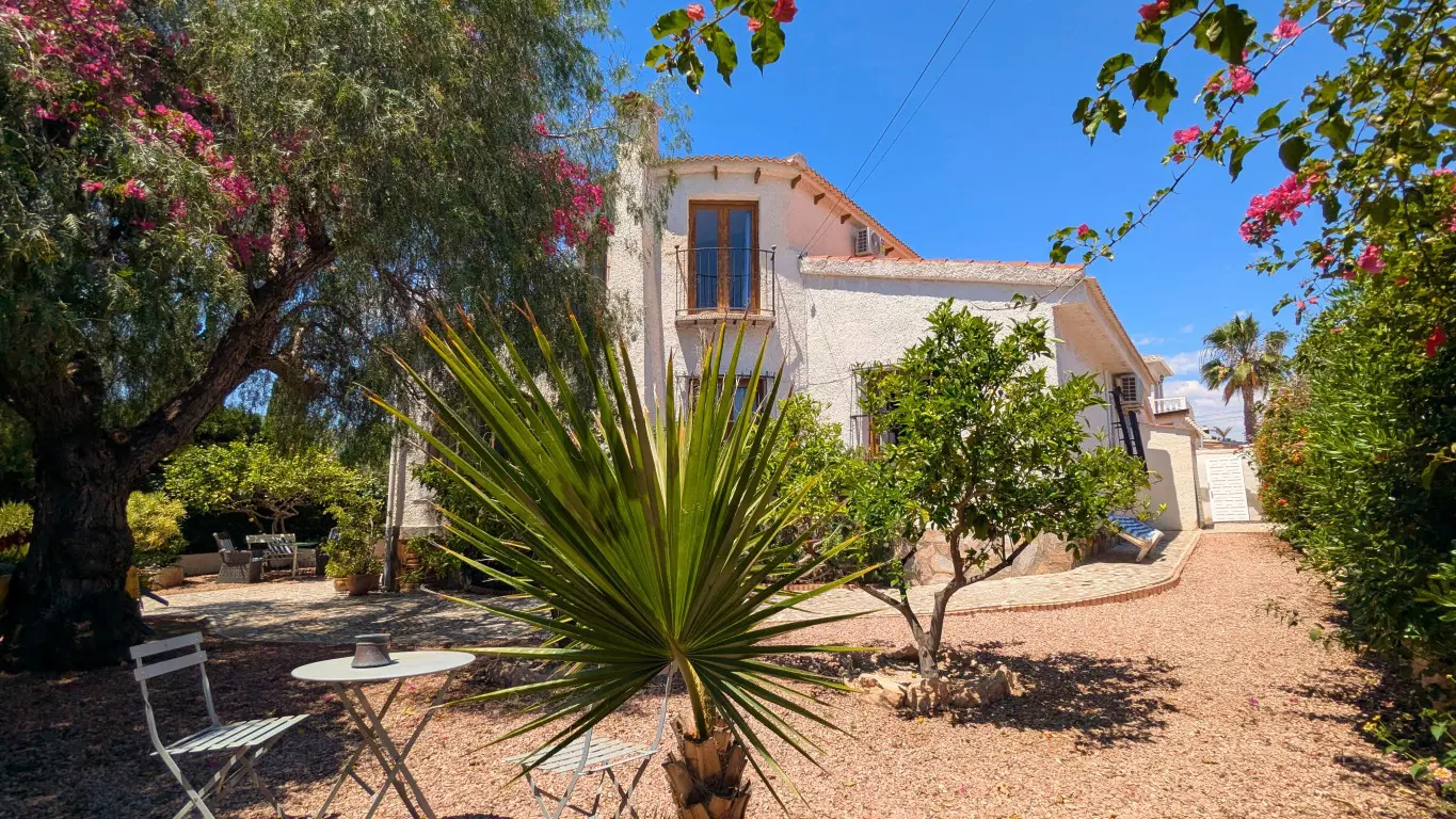 Detached Villa Of 214 M² In Ciudad Quesada, Spain