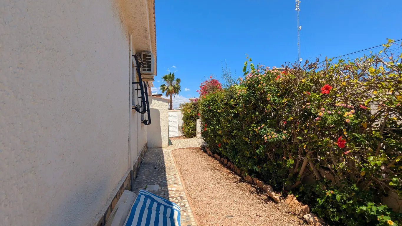 Detached Villa Of 214 M² In Ciudad Quesada, Spain