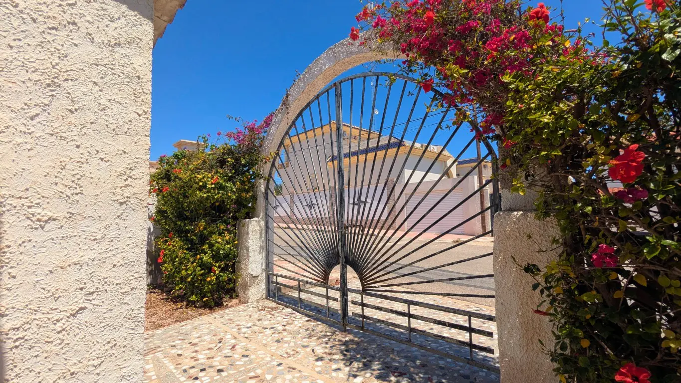 Detached Villa Of 214 M² In Ciudad Quesada, Spain