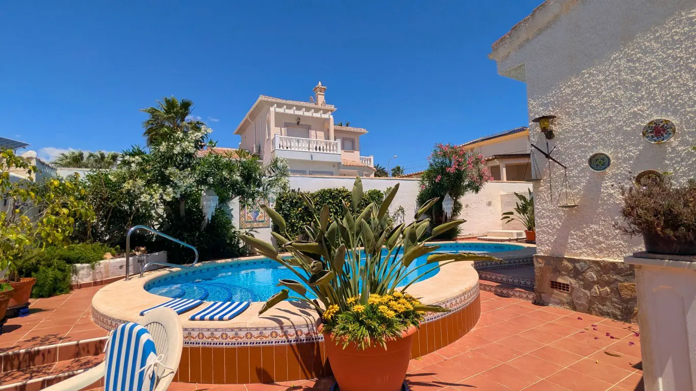 Detached Villa Of 214 M² In Ciudad Quesada, Spain