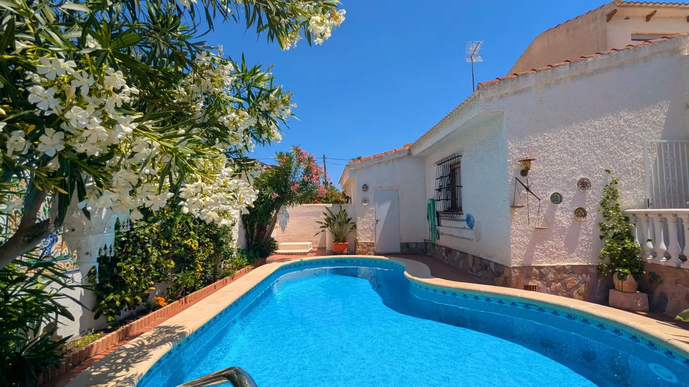 Detached Villa Of 214 M² In Ciudad Quesada, Spain