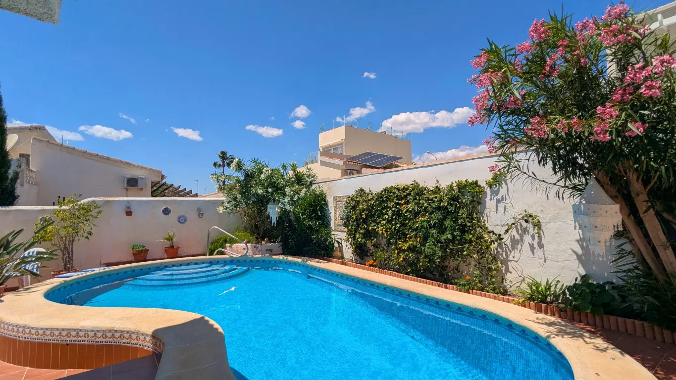 Detached Villa Of 214 M² In Ciudad Quesada, Spain