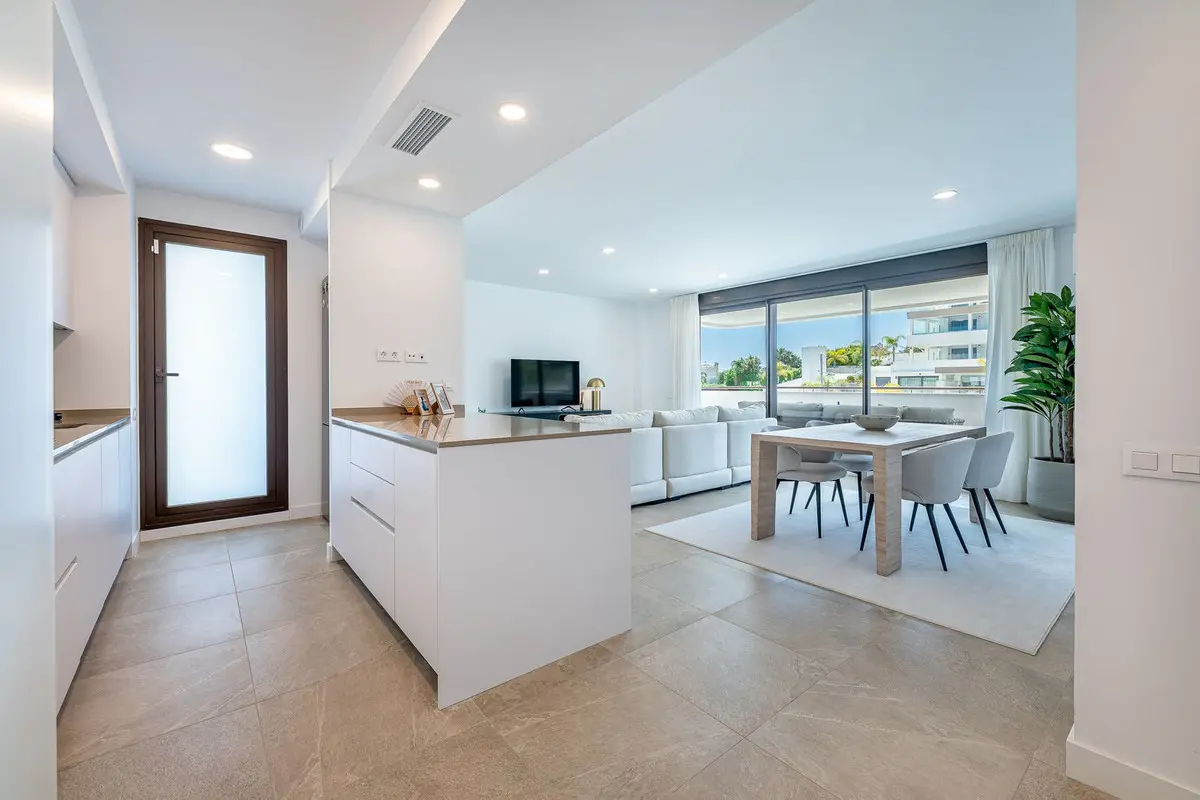 Apartment Of 115 M² With Sea Views In Estepona, Málaga, Spain