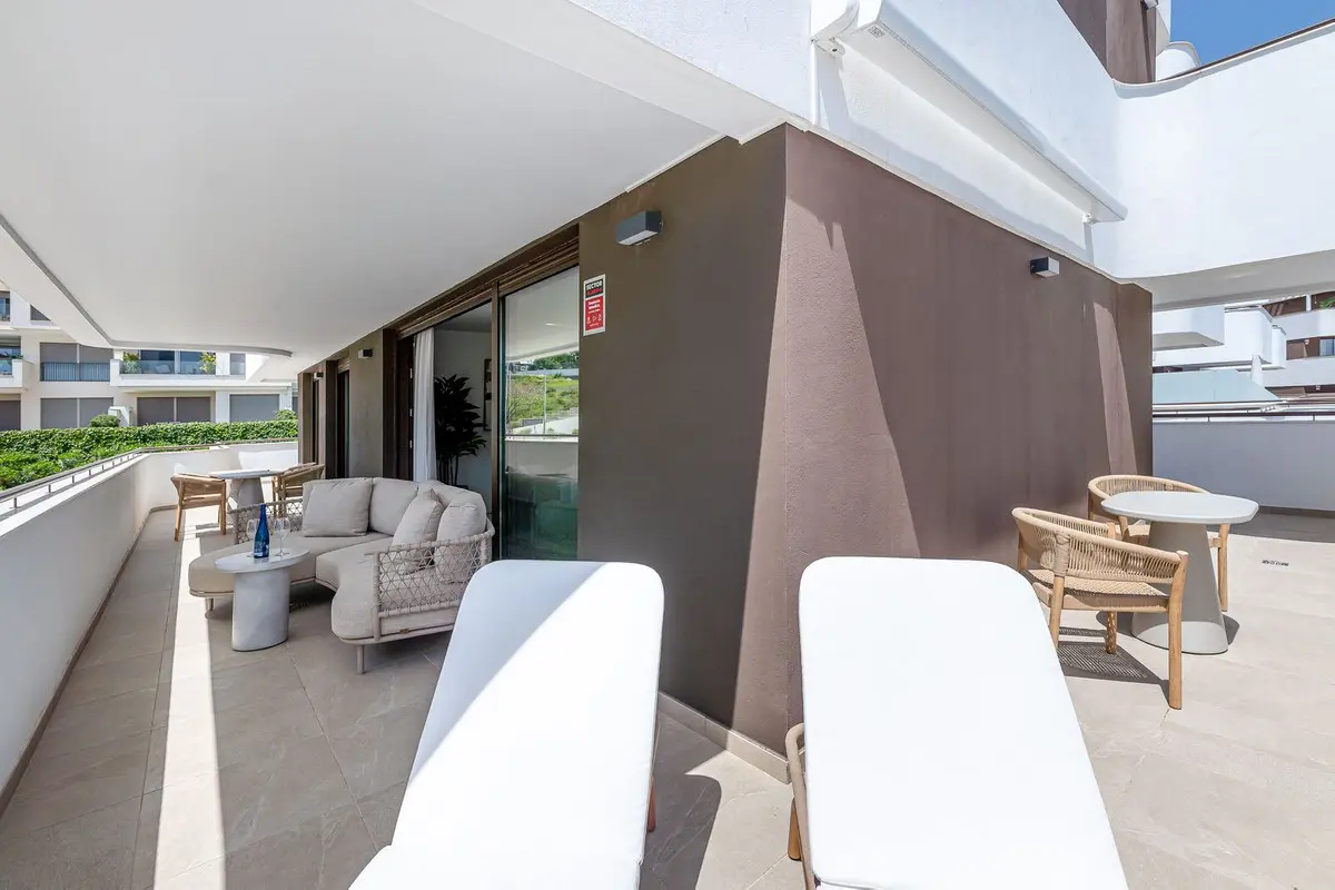 Apartment Of 115 M² With Sea Views In Estepona, Málaga, Spain