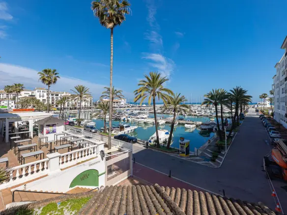 1-bedroom Property In La Duquesa, Spain (57 M²)