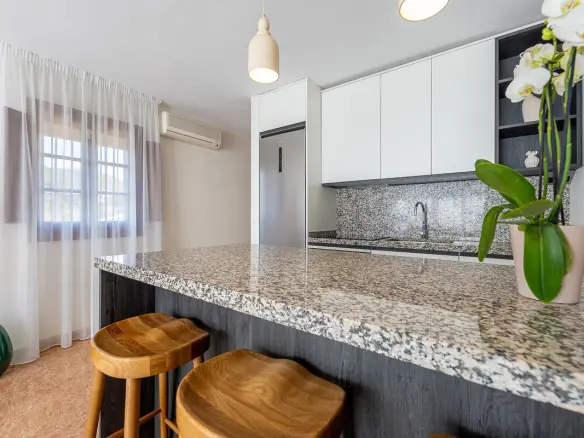 1-bedroom Property In La Duquesa, Spain (57 M²)