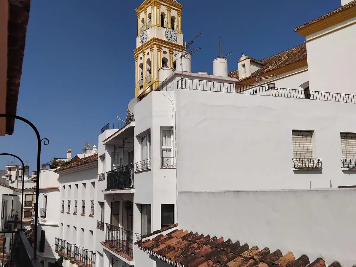 6-bedroom Property In Marbella, Spain (400 M²)