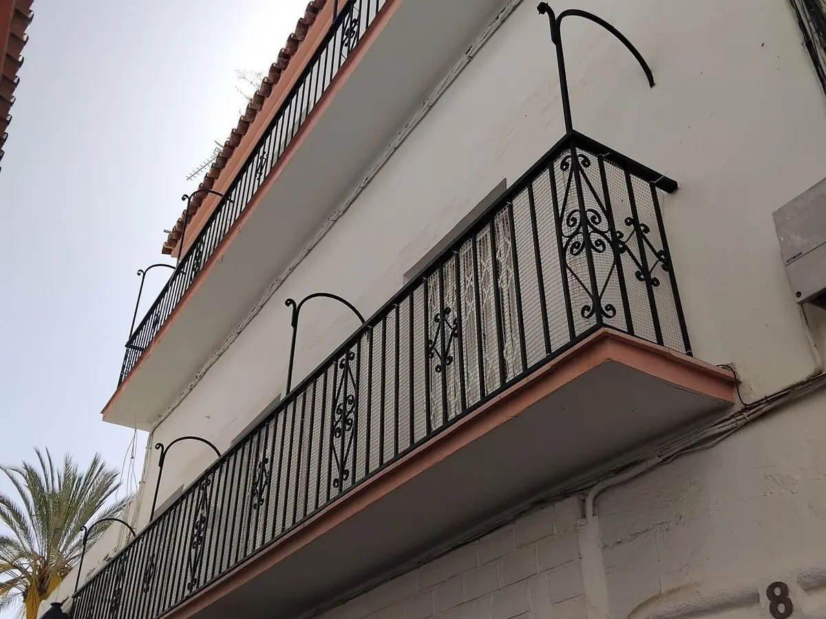 6-bedroom Property In Marbella, Spain (400 M²)