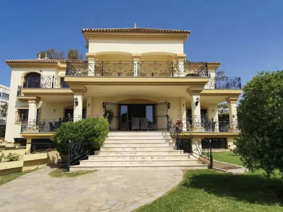 House Of 700 M² In Marbella, Málaga, Spain